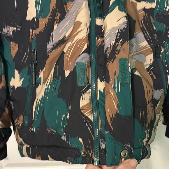 Ripzone Kids Camouflage Winter Jacket - Size M. - Picture 5 of 7